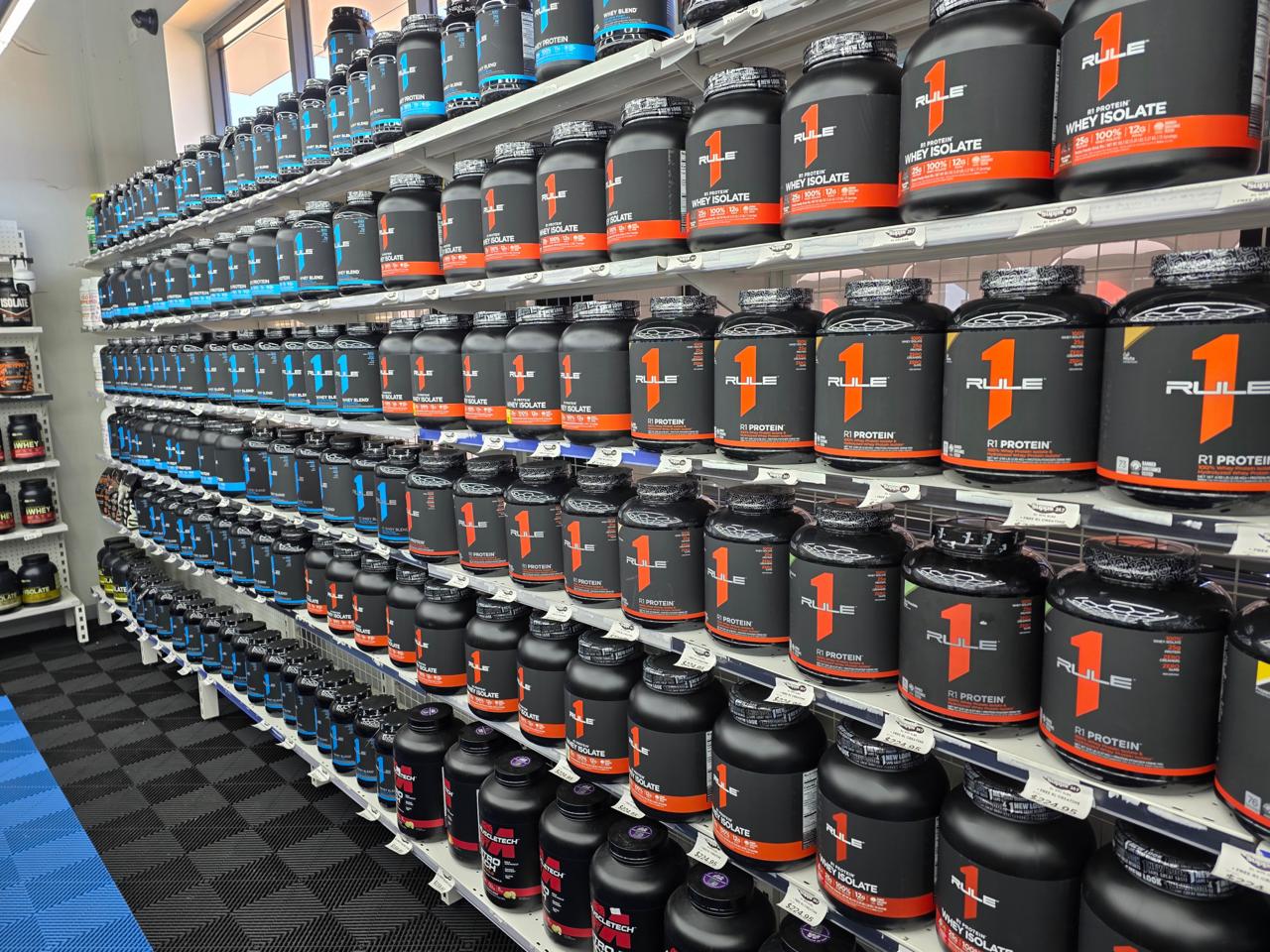 R1 Protein at the Best Price in Craigieburn.